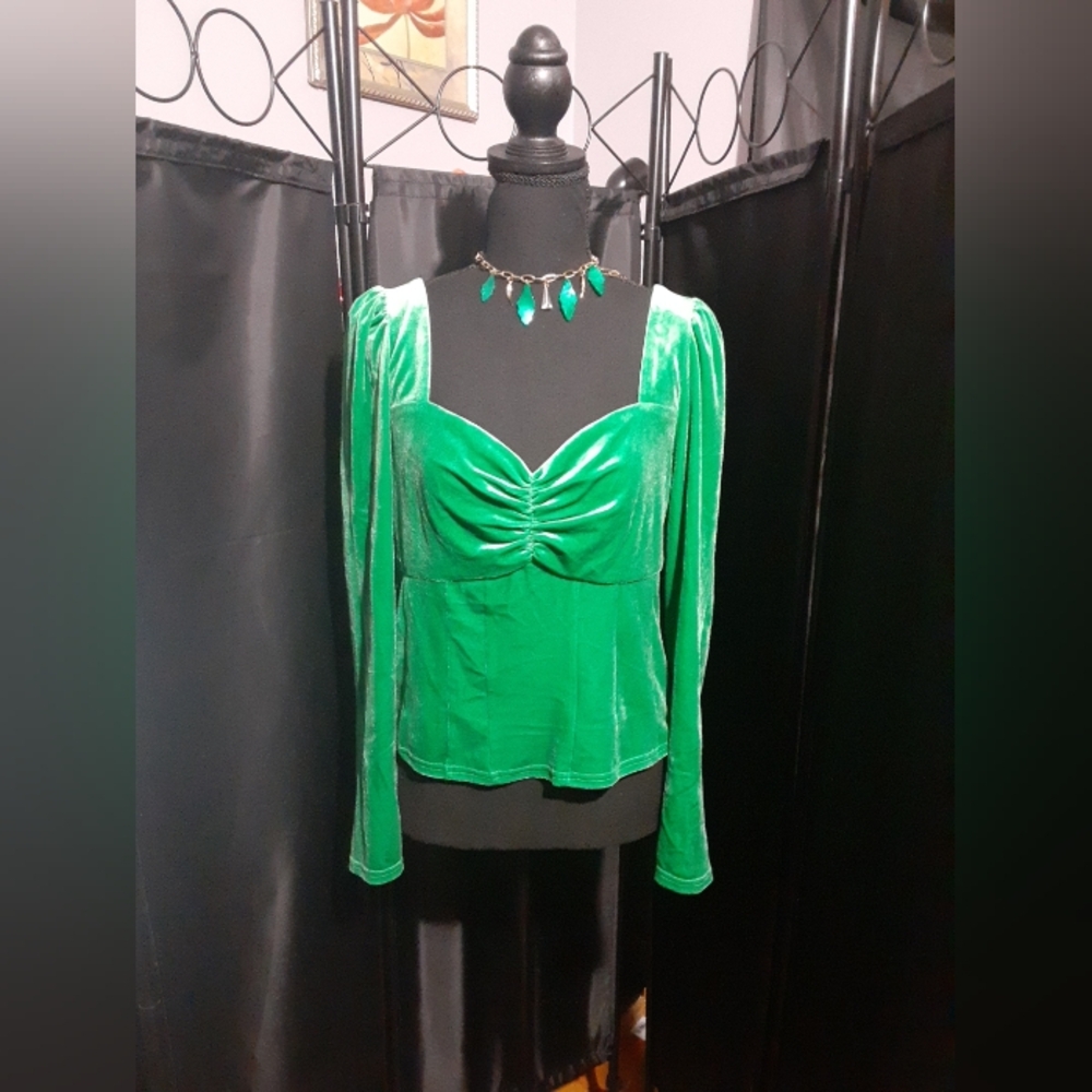 New York & Company Green Velvet Blouse Low Cut Long Sleeve Sexy Party Size L